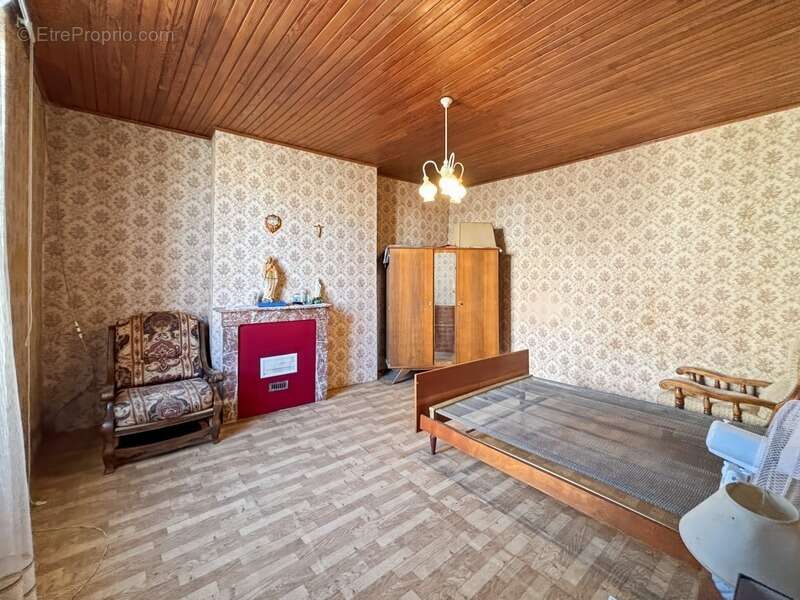 Maison à COURRENSAN