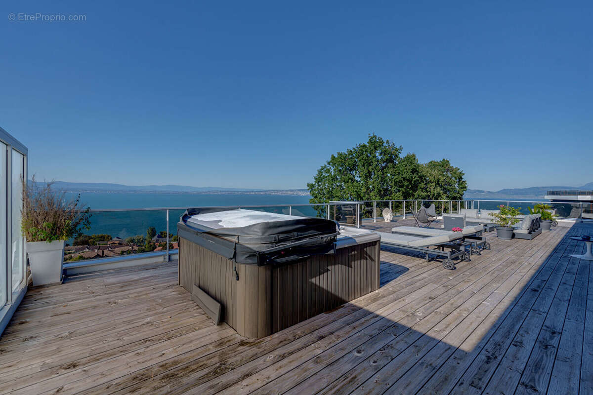 Appartement à EVIAN-LES-BAINS