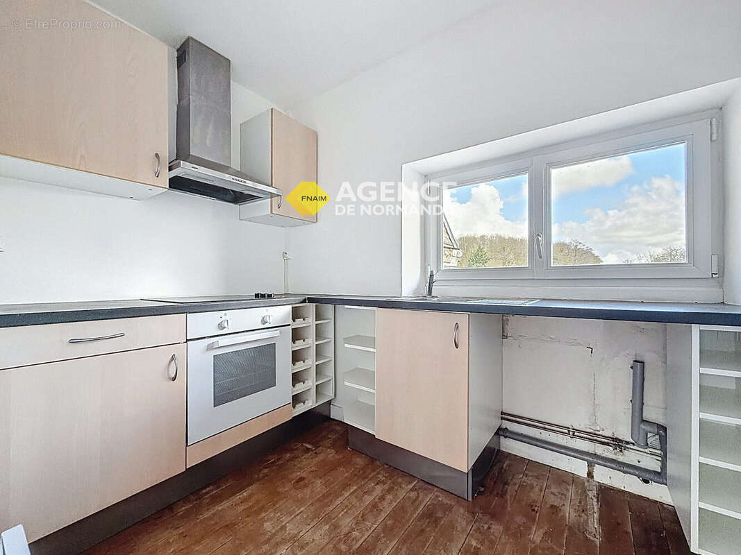 cuisine 2e - Appartement à VILLERS-EN-OUCHE