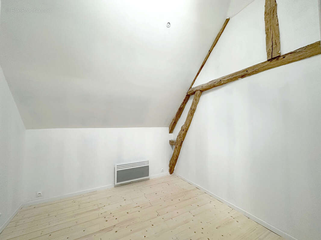 Maison à HOUDAN