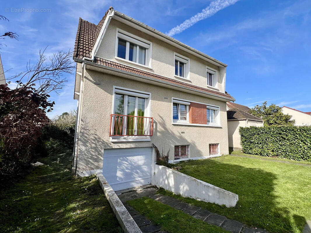 Maison à CONFLANS-SAINTE-HONORINE