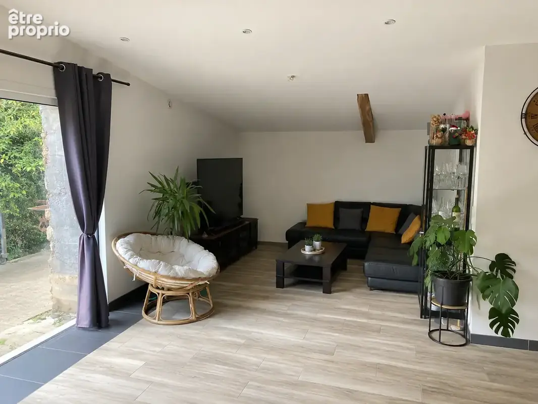 Maison avec dépendances et piscine - photo 7