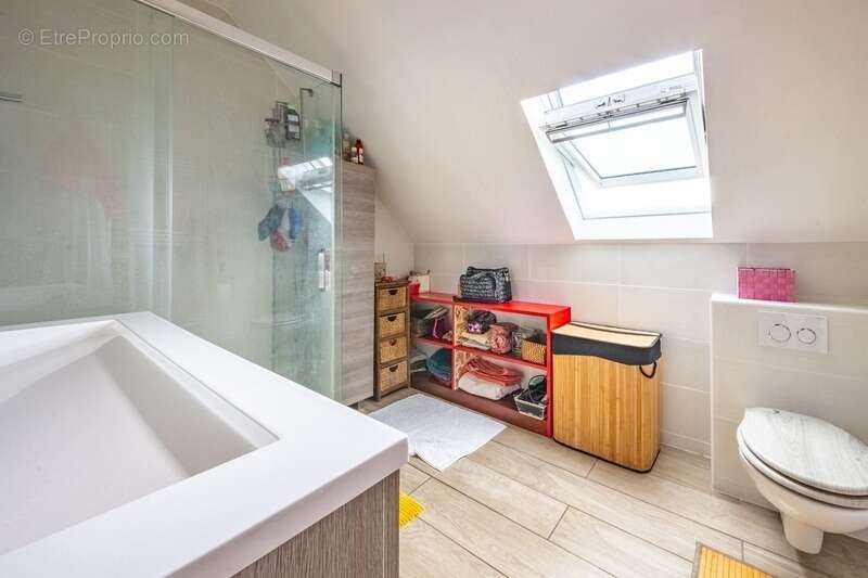 Maison à BRETENIERE