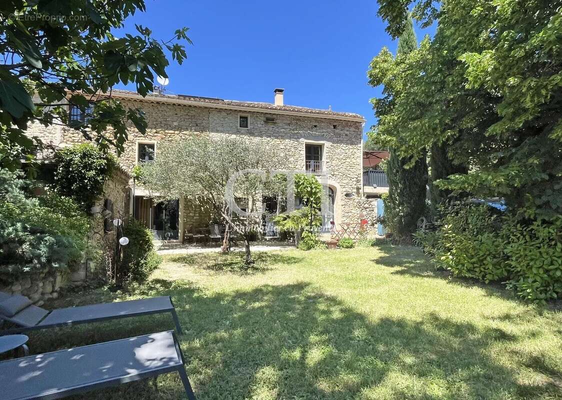 Maison à VAISON-LA-ROMAINE