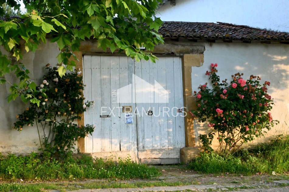 Maison à BESSENAY