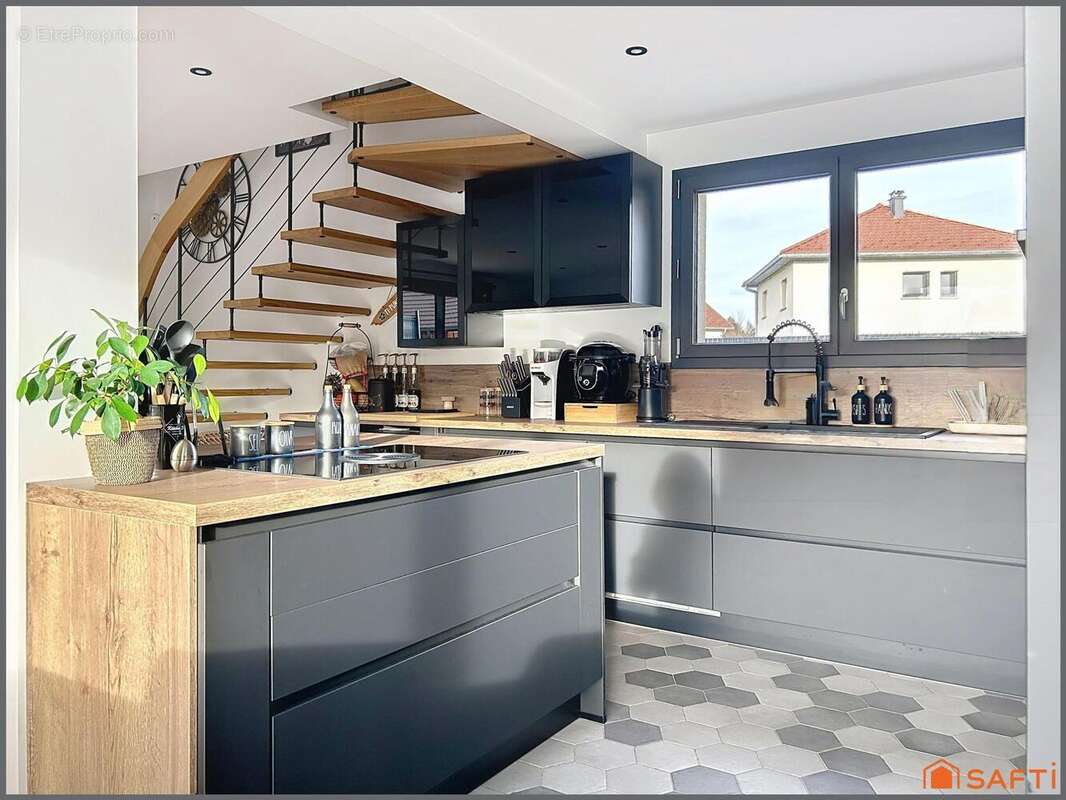 Photo 5 - Maison à ROCHEJEAN