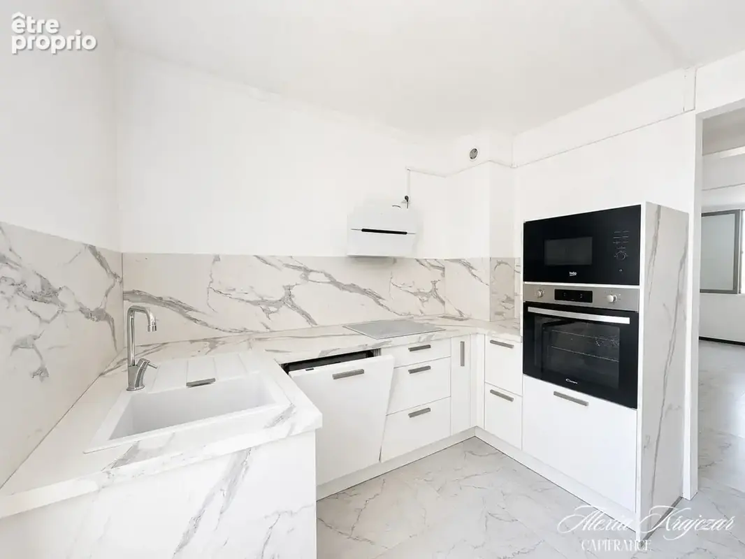 A VENDRE - Appartement T3 en résidence - 54m², 2 chambres - Loggia - Place de parking privative - Cave - BEZIERS, quartier le Ca - photo 4