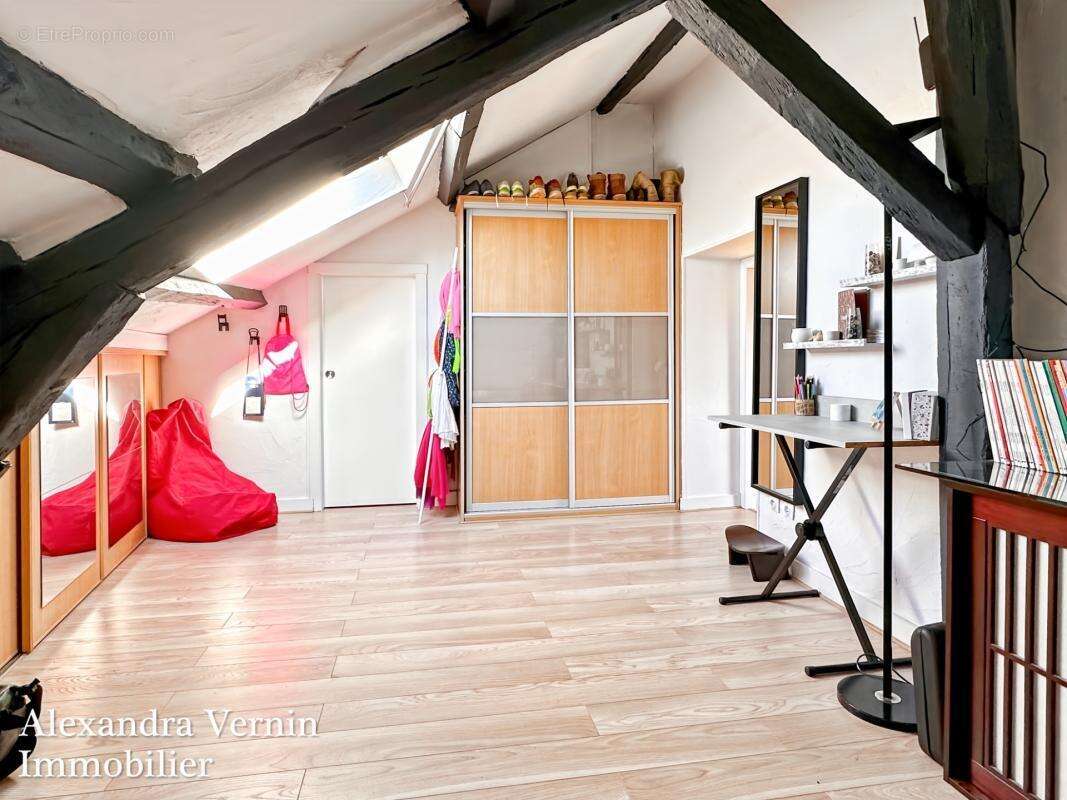 Appartement de charme 2 chambres hypercentre Saint-Germain-en-Laye - photo 8