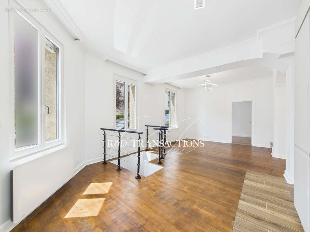 Appartement à SURESNES