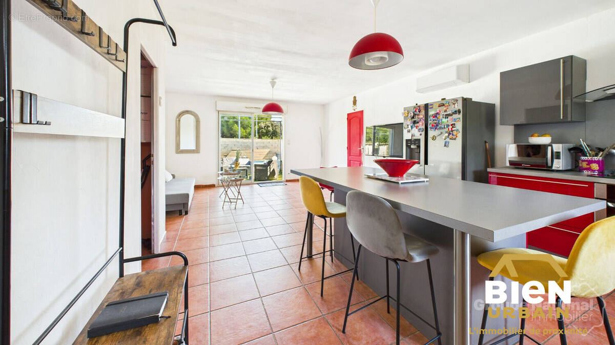 Maison à SAINT-GILLES