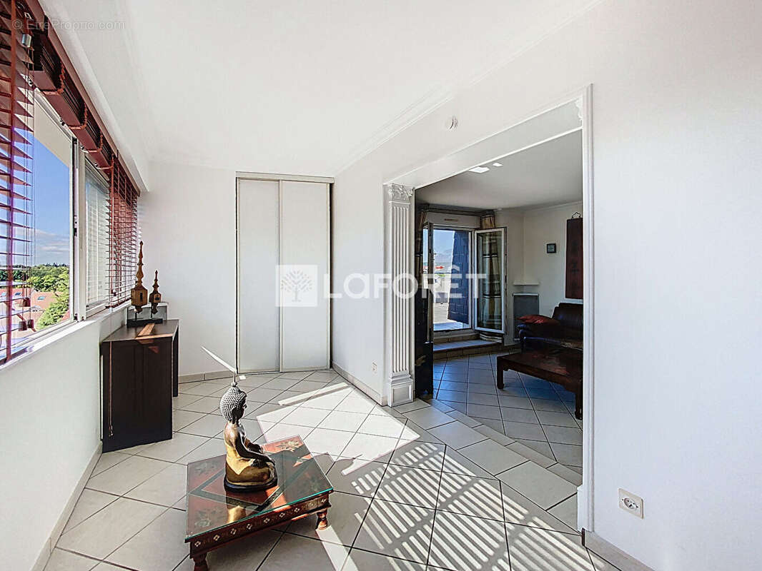 Appartement à VERNEUIL-SUR-SEINE