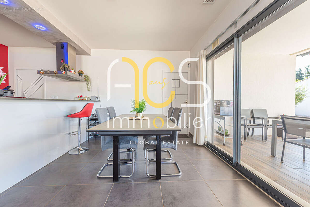 Achat Vente Maison Gignac-la-Nerthe  4 pièces 114m2 Jardin Garage - photo 12