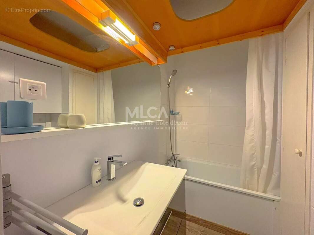 Appartement à SAINT-ETIENNE-DE-TINEE