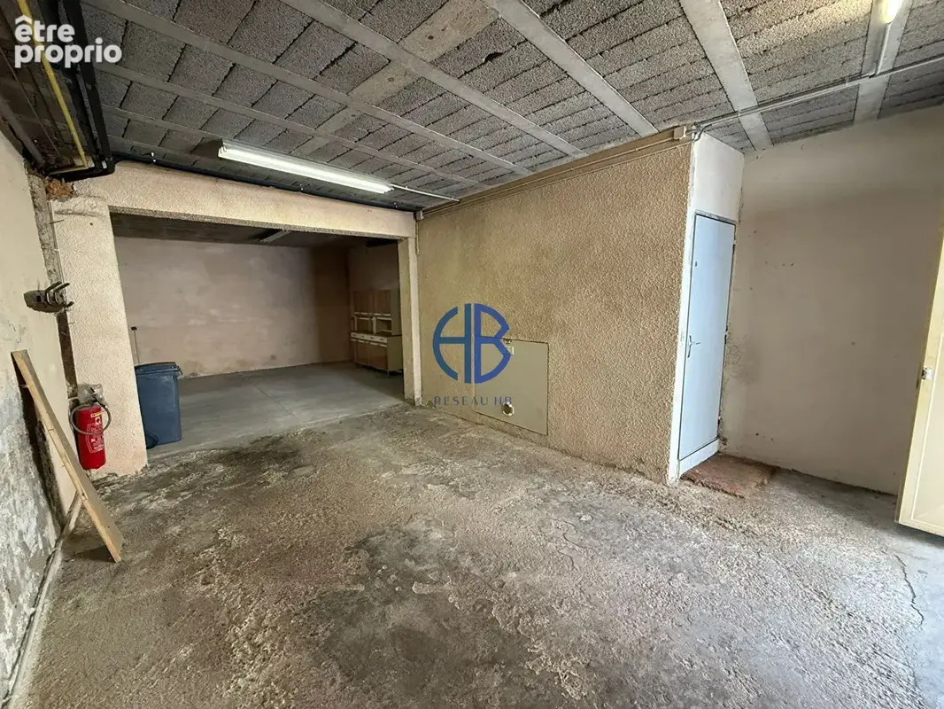 Rare à La Côte-Saint-André : Maison Familiale Spacieuse de 184 m² avec Double Garage - photo 10