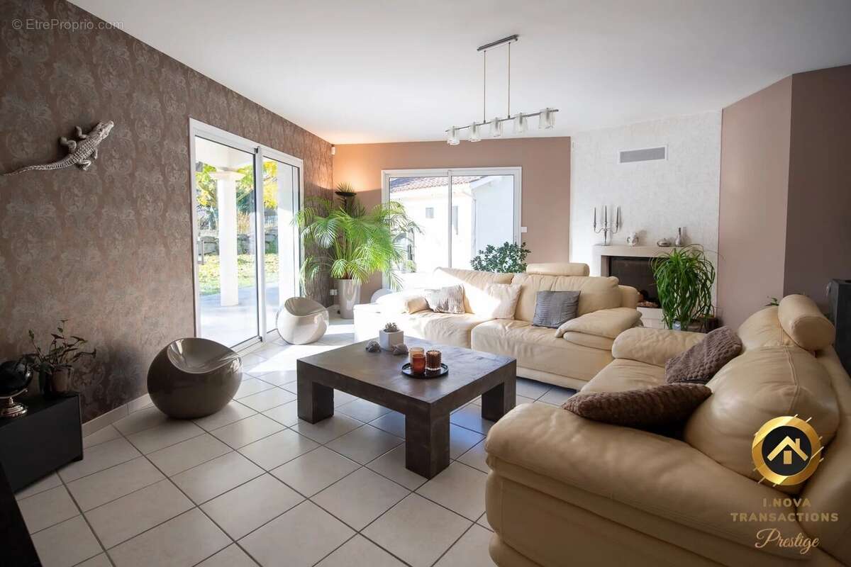 Maison à DENICE