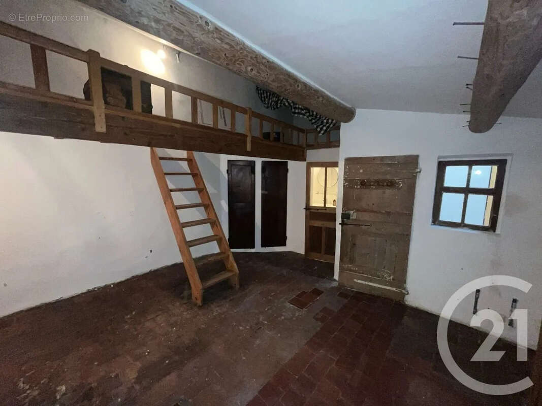 Maison à LA VALETTE-DU-VAR