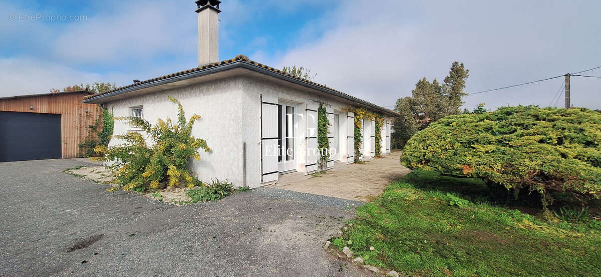 Maison à BARBEZIEUX-SAINT-HILAIRE