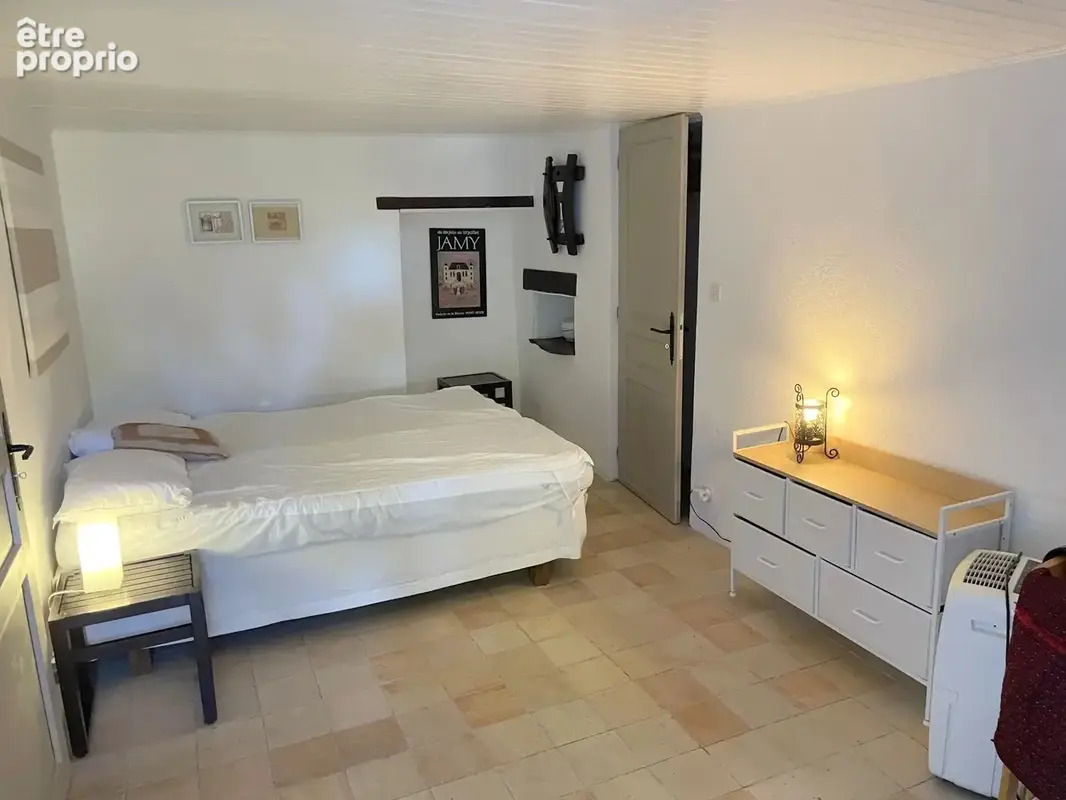 Fabuleuse maison individuelle de caractère en pierre avec piscine - photo 14