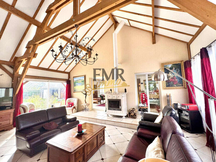 Maison à SAINT-PIERRE-SUR-DIVES