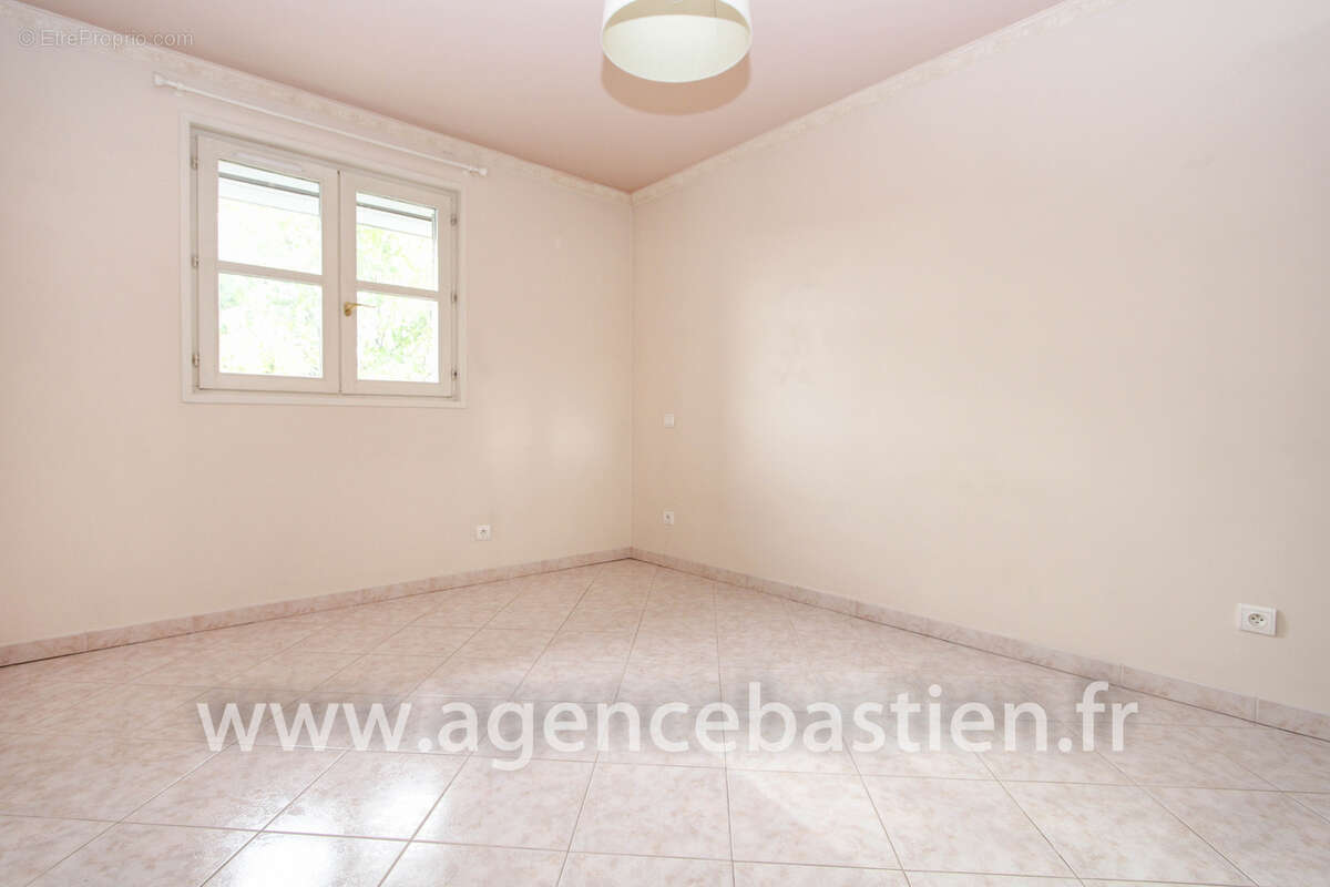 Appartement à FERNEY-VOLTAIRE