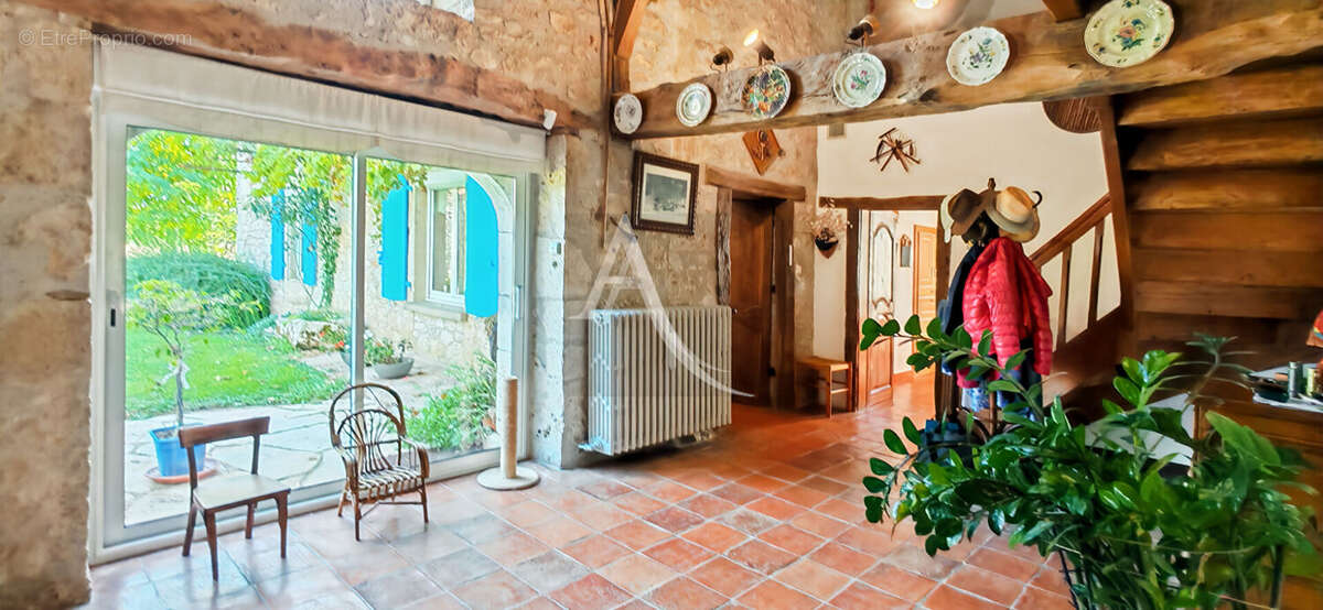 Maison à LACAPELLE-CABANAC