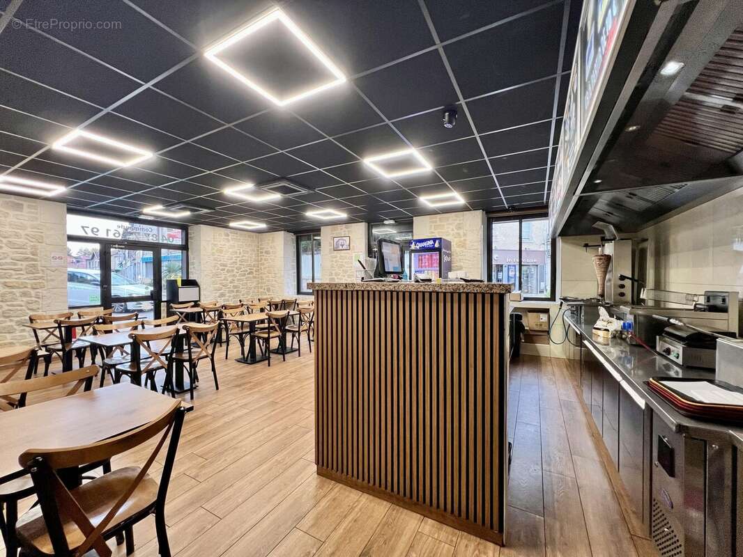 Autre à PONT-DE-CHERUY