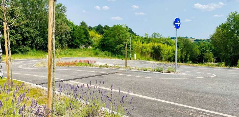 Terrain à CLERMONT-LE-FORT