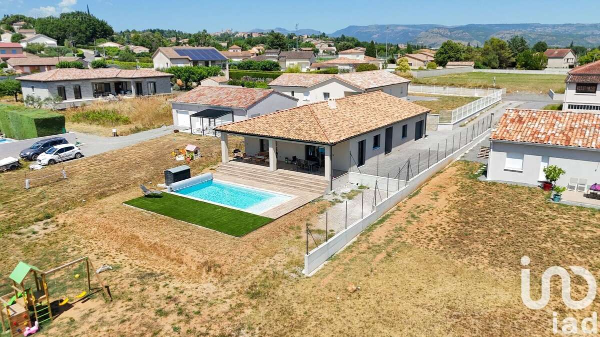 Photo 5 - Maison à SAINT-ETIENNE-DE-FONTBELLON