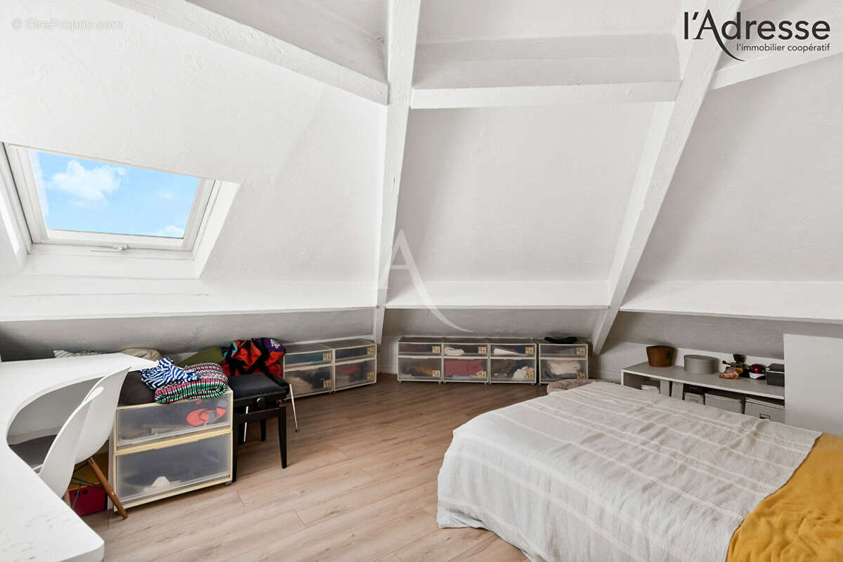 Hypercentre de Suresnes -  Duplex de 173.75m² (122.75m² au sol) - photo 11