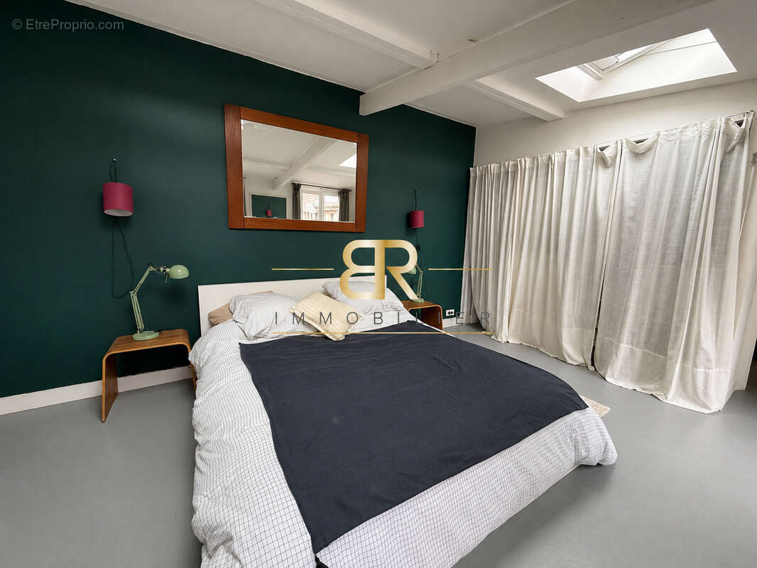 Appartement à PARIS-3E