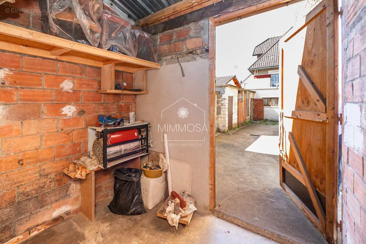 Appartement à LES PAVILLONS-SOUS-BOIS