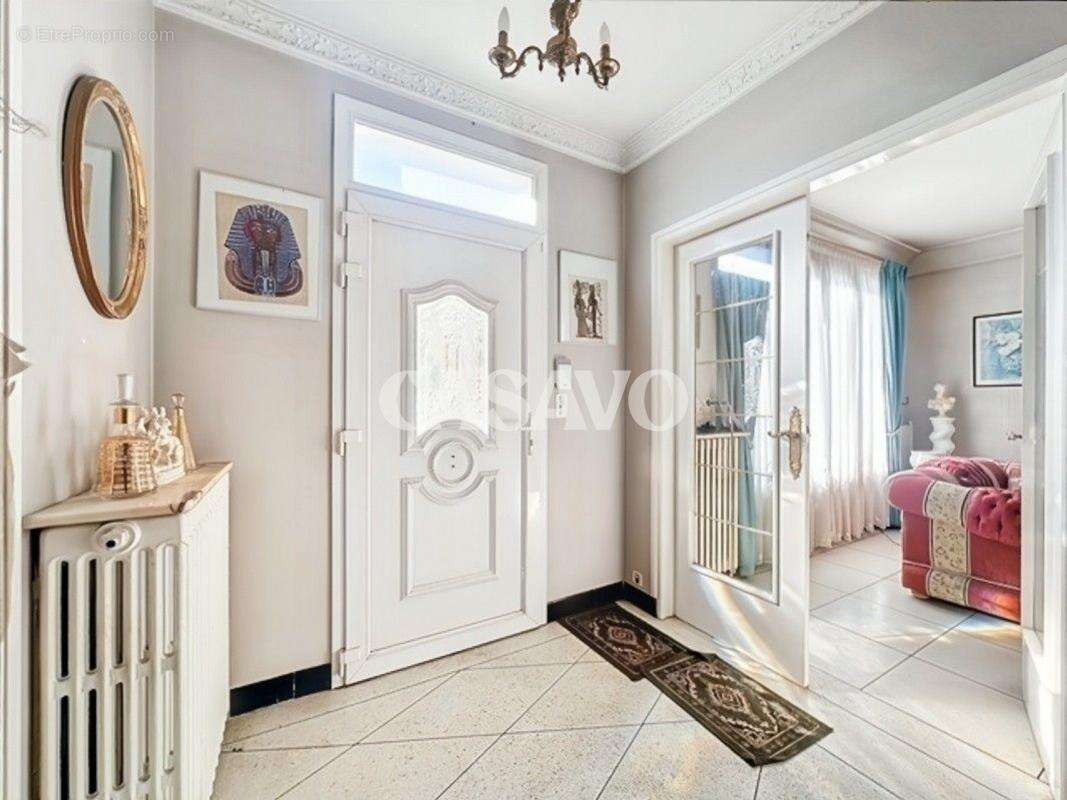 Maison à VILLENEUVE-LE-ROI