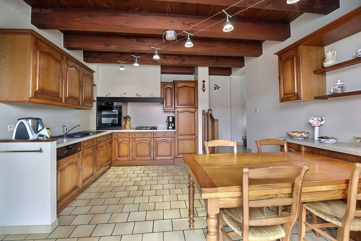 Maison à SAINT-MARCELIN-DE-CRAY