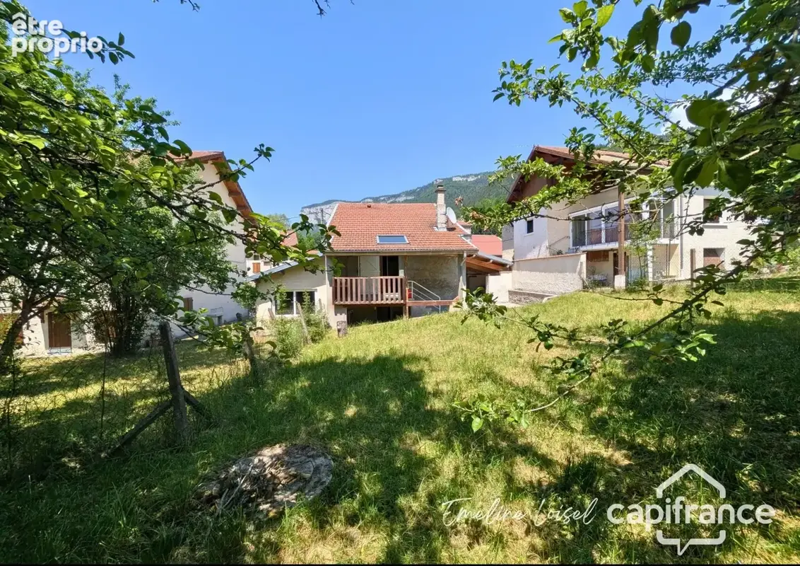 Maison atypique avec jardin - 80m² de dépendances - cour abritée - Saint Martin en Vercors (26420) - photo 2