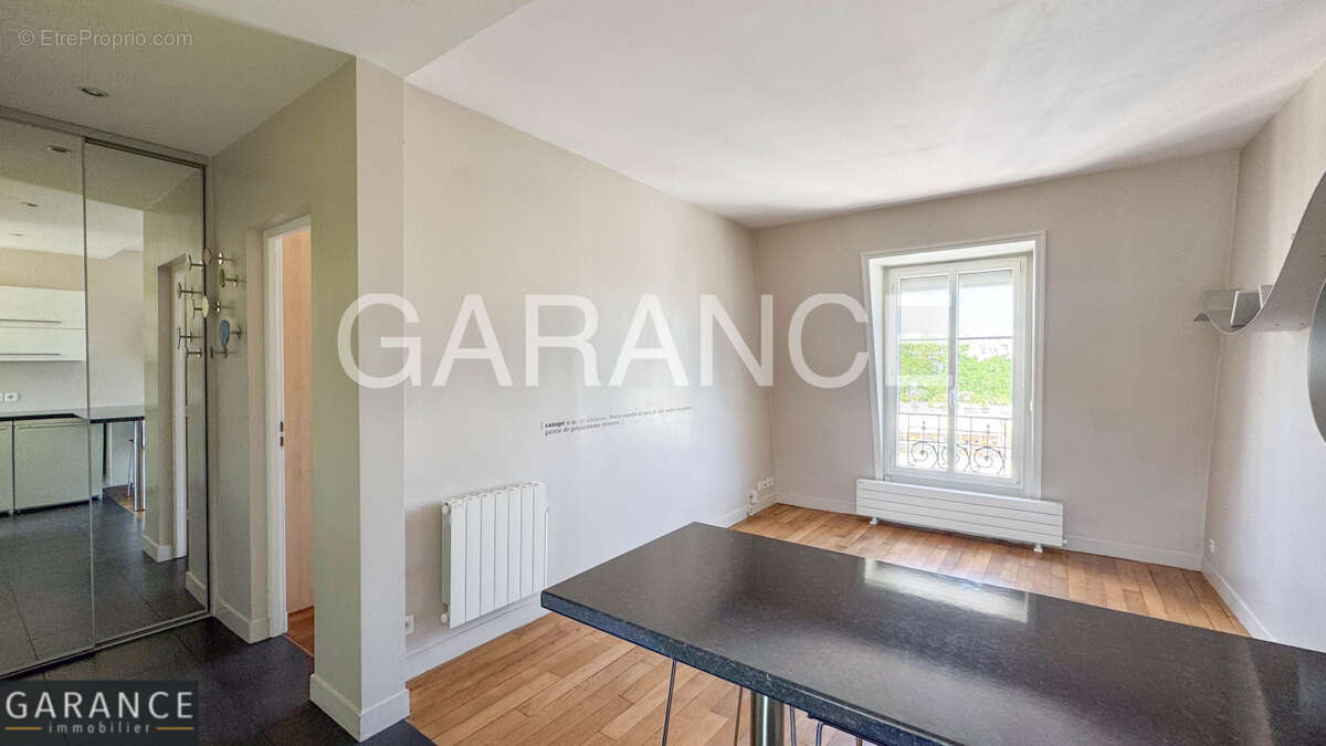Appartement à PARIS-12E