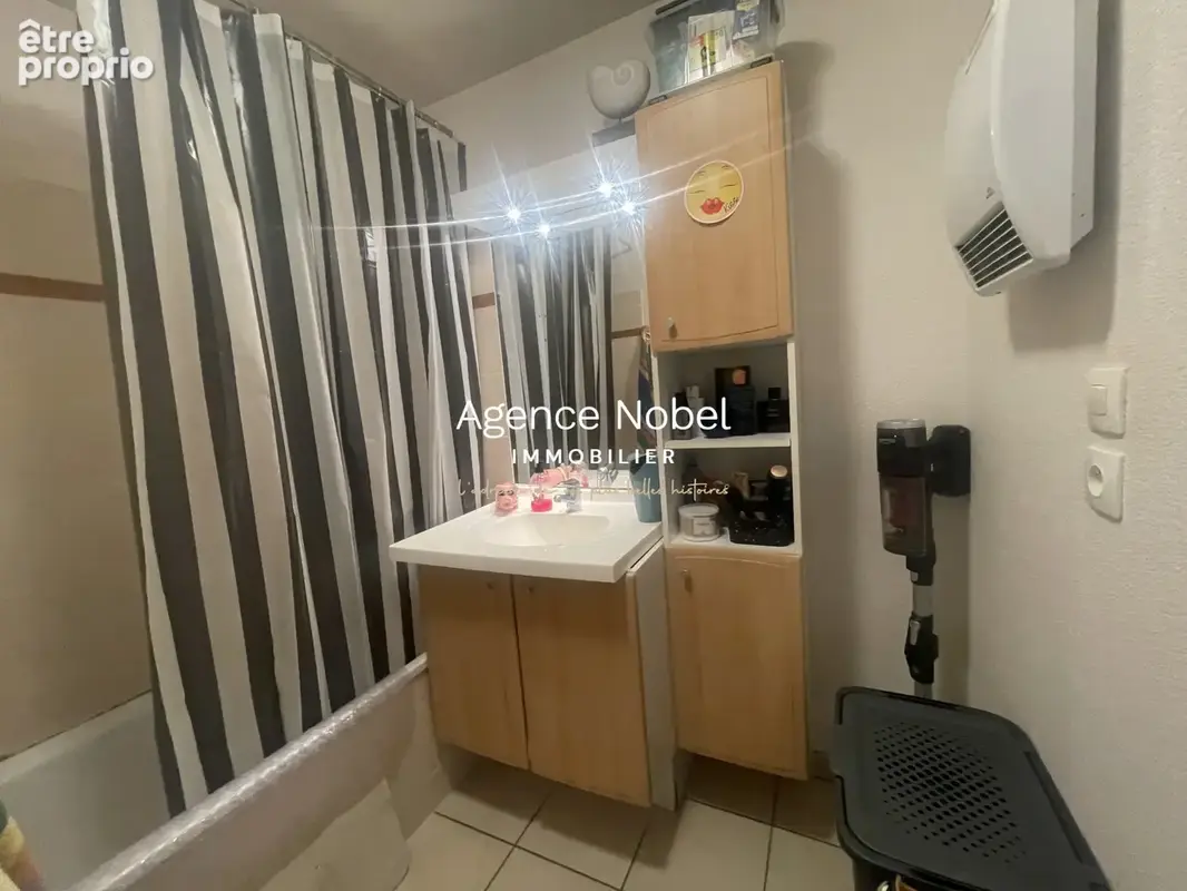 A vendre à Saint-Estève   appartement T2 avec terrasse, parking, piscine - photo 13