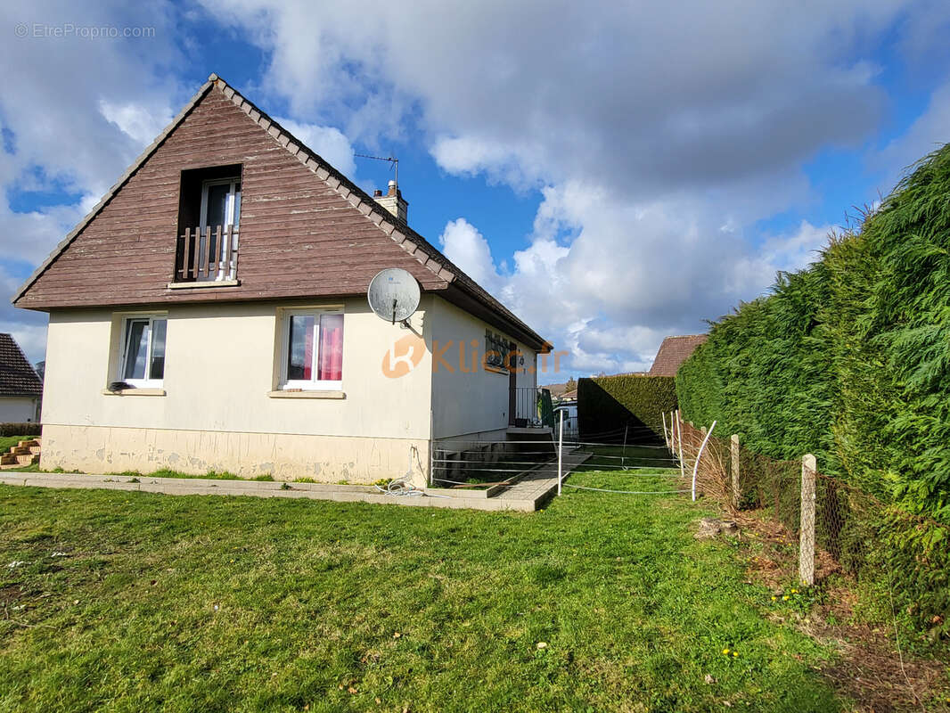 Maison à CANY-BARVILLE