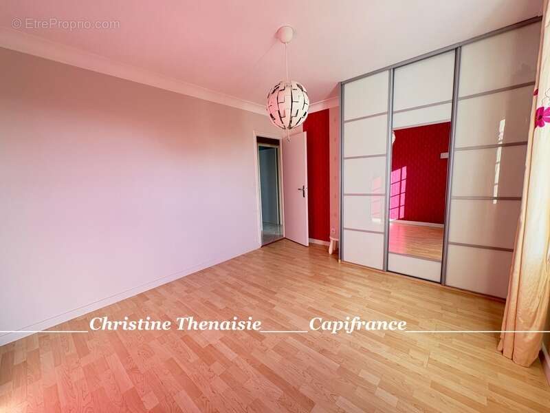 Maison à vendre 5 pièces - Plain-Pied - 3 chambres - 2 salles d'eau - 3 wc - Piscine couverte - 2 garages SAINT HILAIRE DE RIEZ  - photo 23