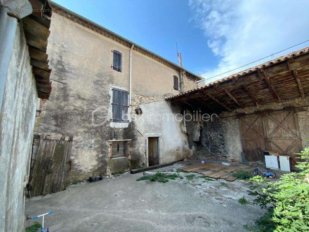 Maison à LEZAN