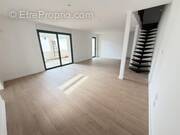 Appartement à SAINT-PAUL-DE-VARAX