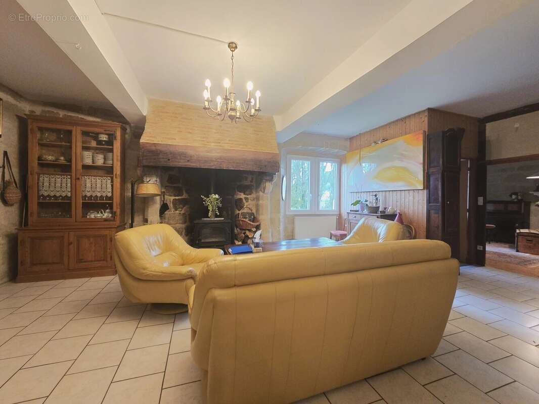 Maison à LAUZUN