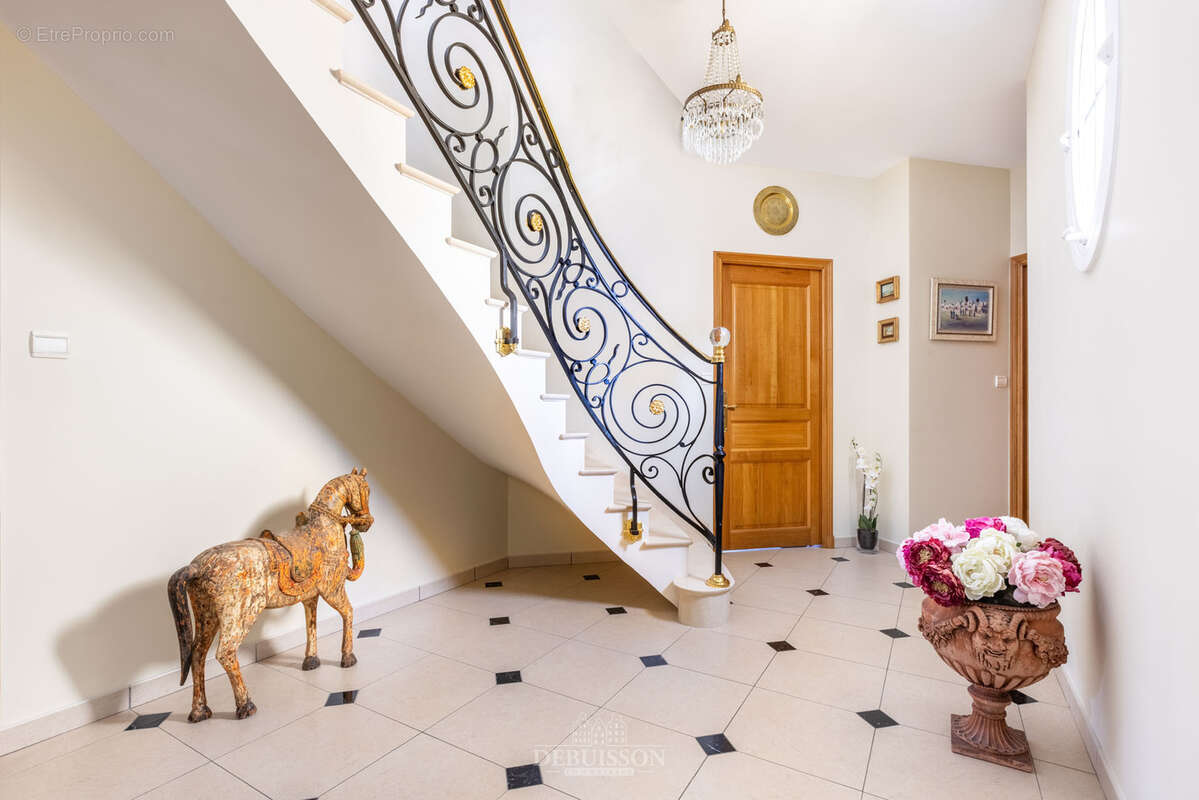 Maison à ANZIN-SAINT-AUBIN