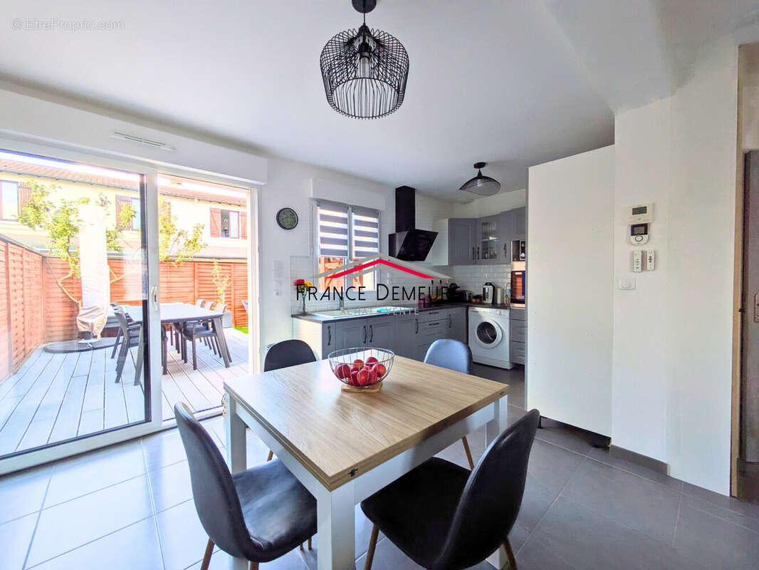 Maison à FRANCONVILLE