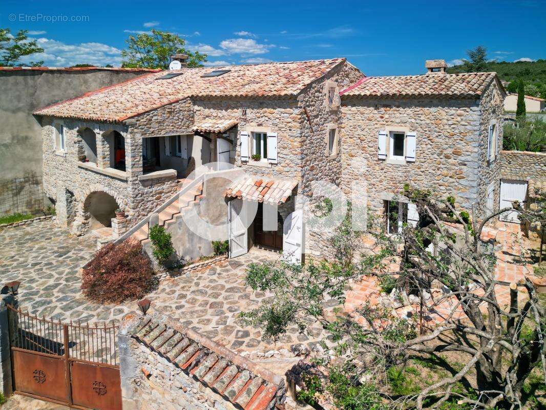 Maison à VALLON-PONT-D'ARC