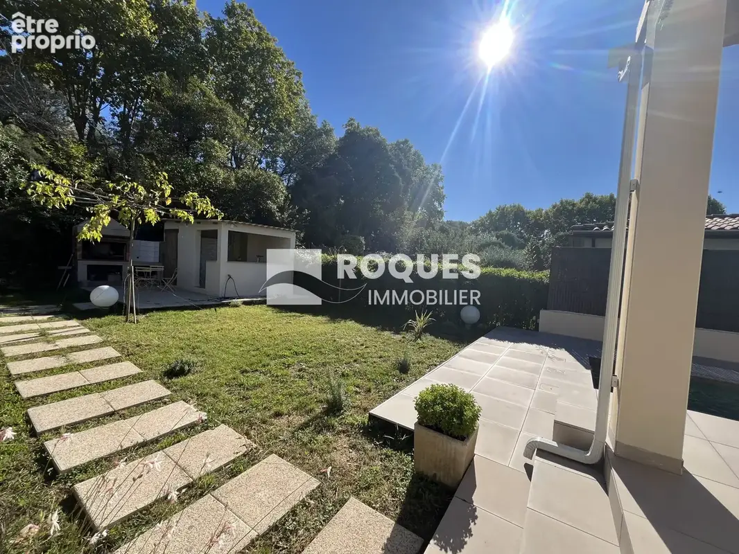 A vendre, villa contemporaine de 220m2 sur un terrain de 1306m2, Bédarieux - photo 21