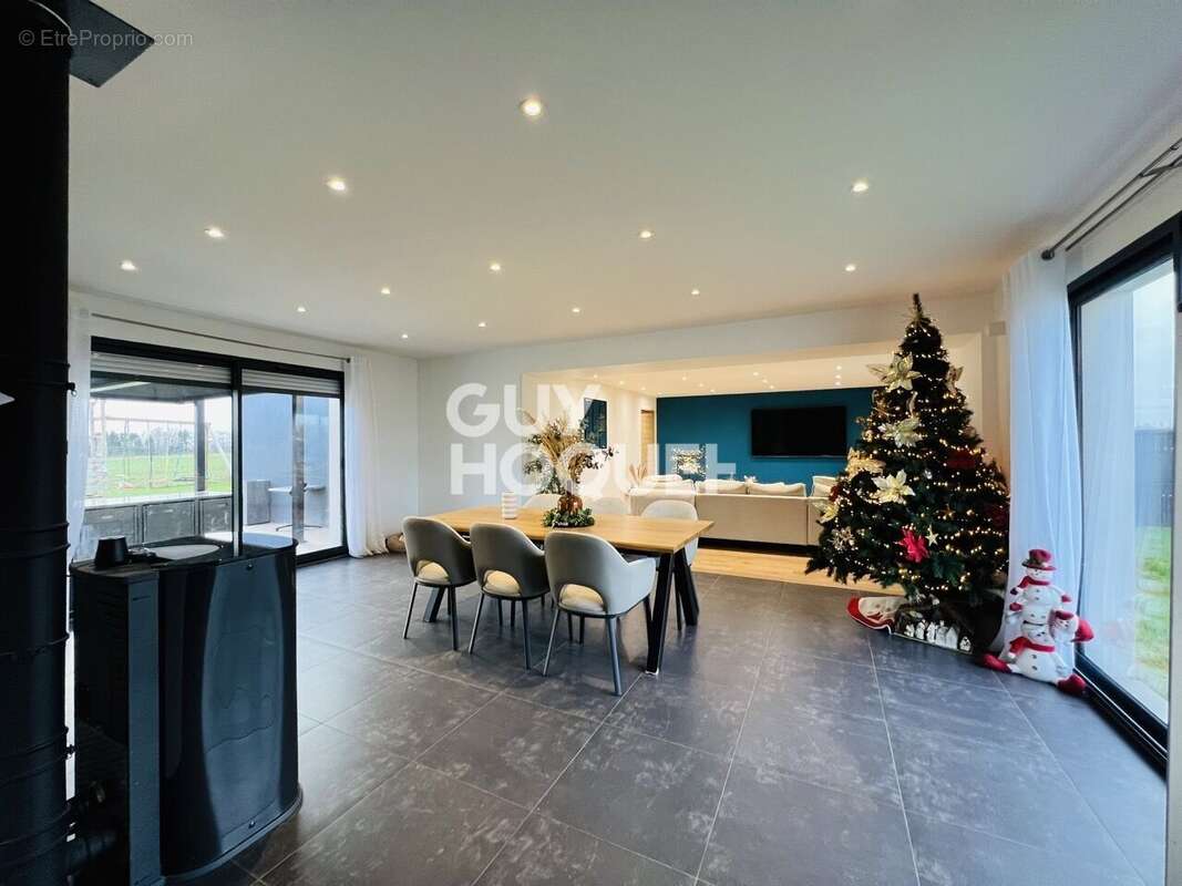 Photo 2 - Maison à CARDONNETTE