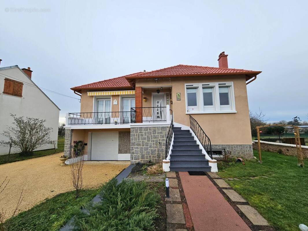 Photo 1 - Maison à SAINT-YORRE