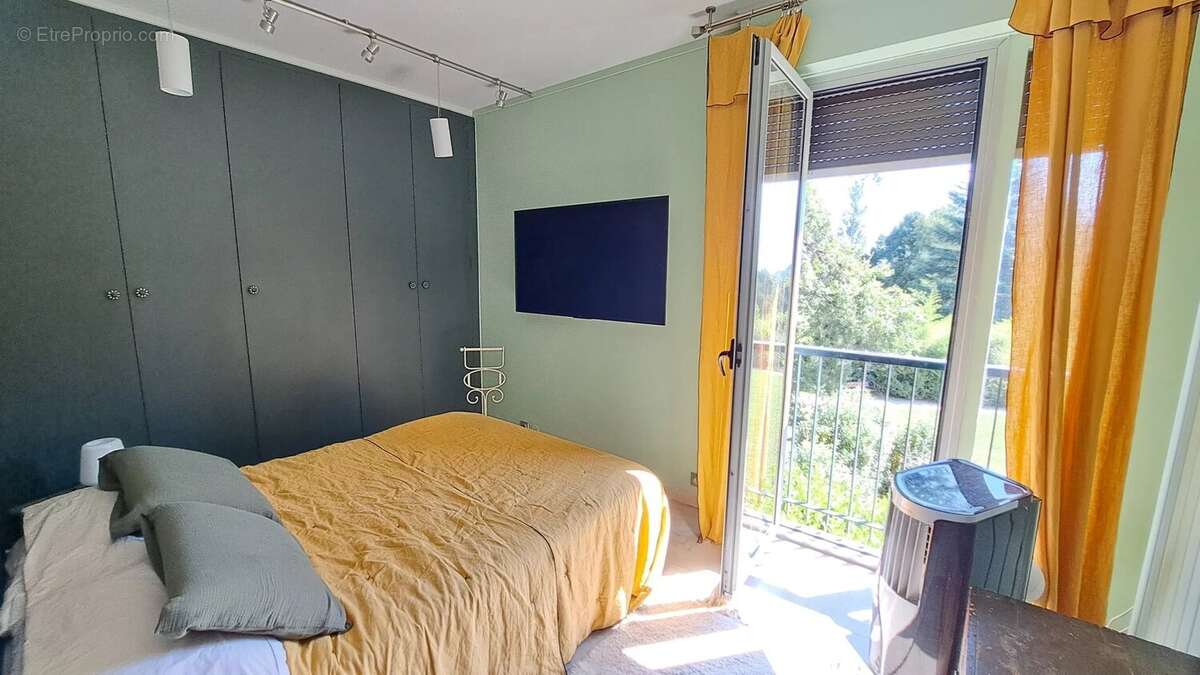 Appartement à MEYLAN