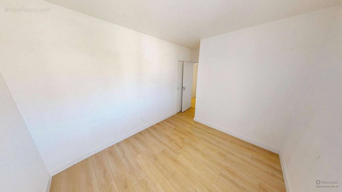 Chambre 1 - Appartement à MALESHERBES