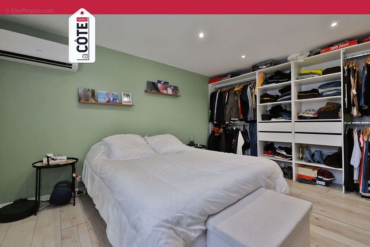 Maison à SAINT-VICTORET